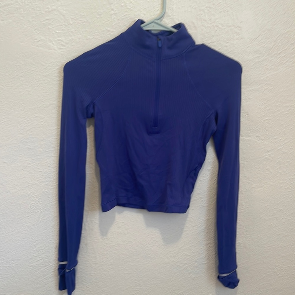 It's Rulu Run Cropped Half Zip
